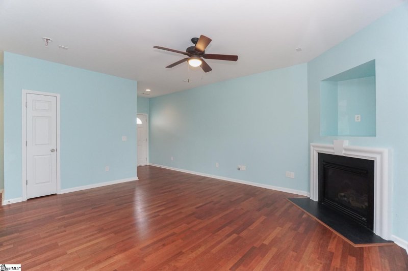 Property image 3 at 122 Pin Oak Court, Easley, SC 29642