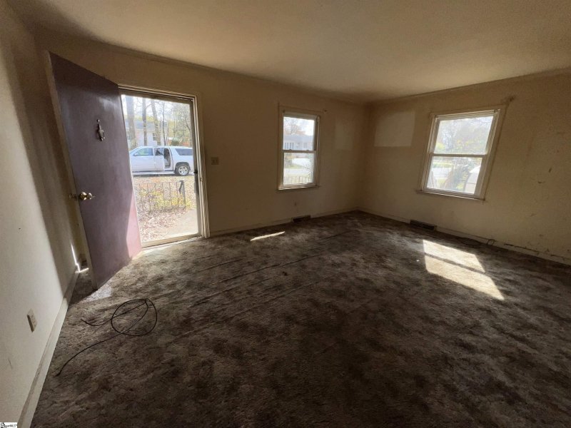 Property image 3 at 707 Don Drive, Greenville, SC 29607