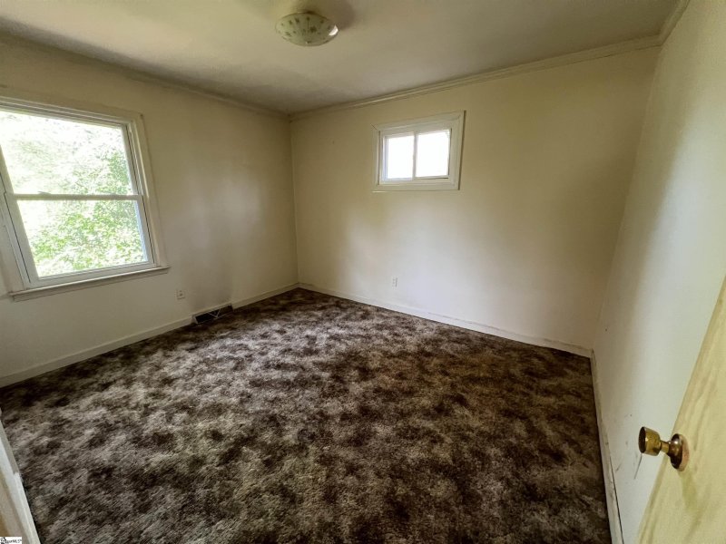 Property image 4 at 707 Don Drive, Greenville, SC 29607