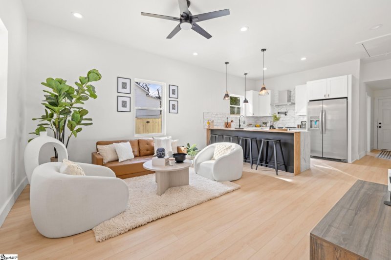 Property image 5 at 35 6th Street, Greenville, SC 29611