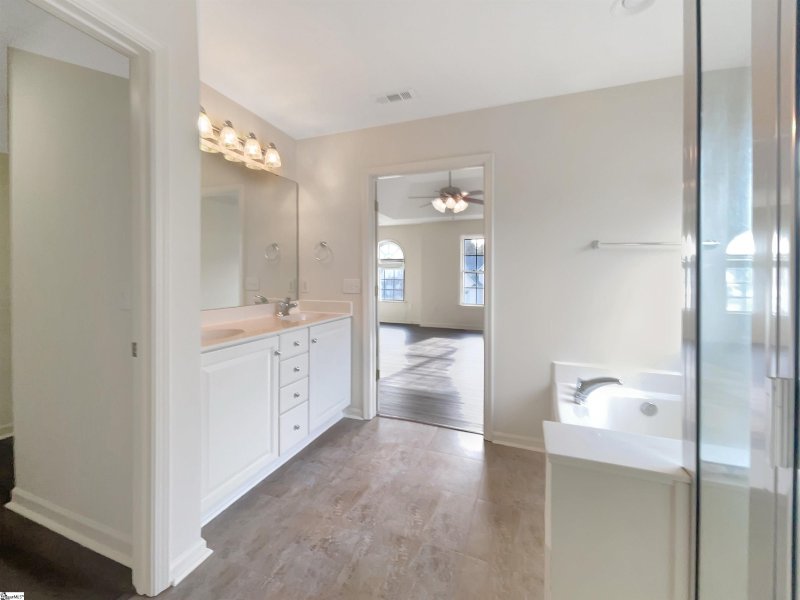 Property image 5 at 113 Crown Empire Court, Simpsonville, SC 29681