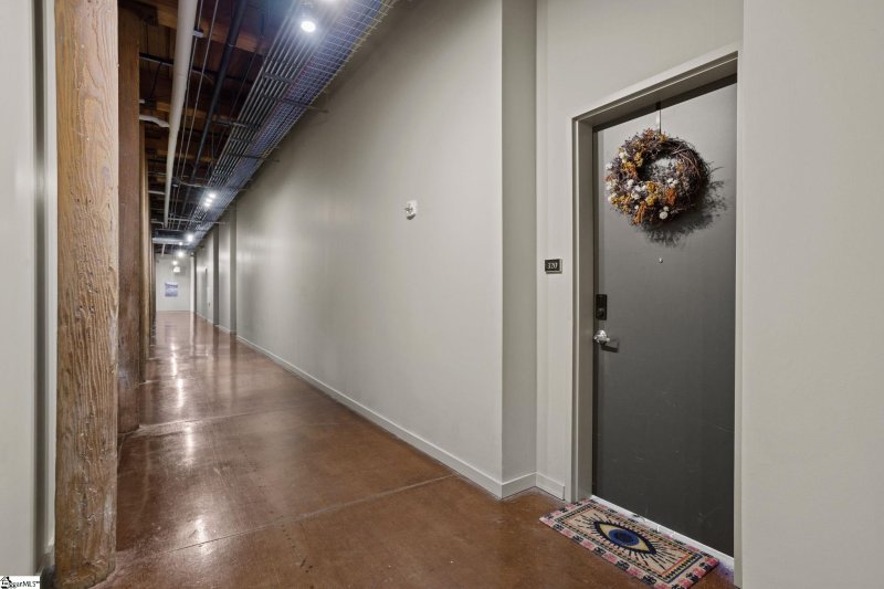 Property image 4 at 400 Mills Avenue, Greenville, SC 29605