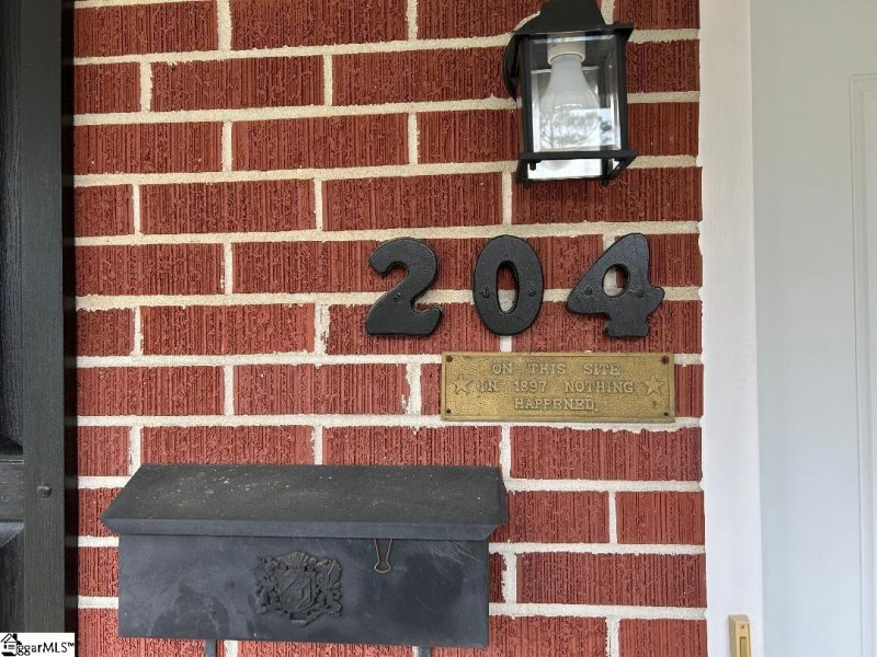 Property image 3 at 204 S Holland Street, Clinton, SC 29325