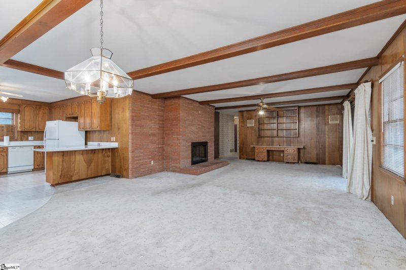 Property image 4 at 102 Kingston Drive, Laurens, SC 29360