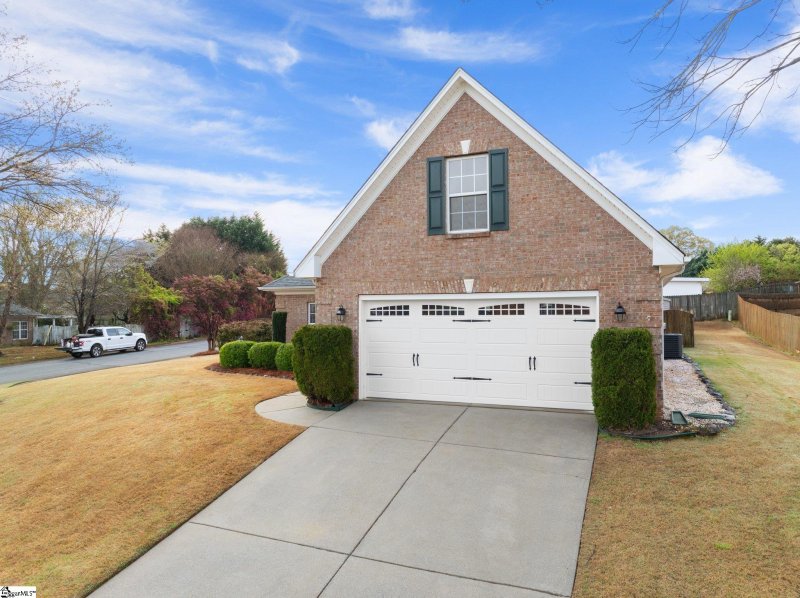 Property image 4 at 1 Arabian Way, Simpsonville, SC 29681