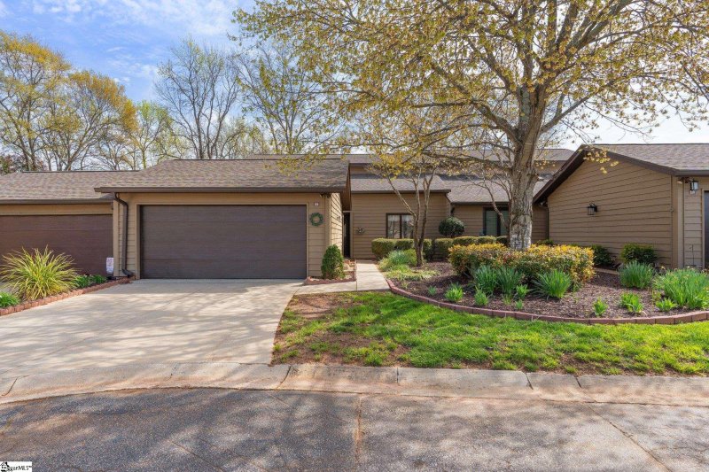 Property image 2 at 212 Goldfinch Circle, Greer, SC 29650