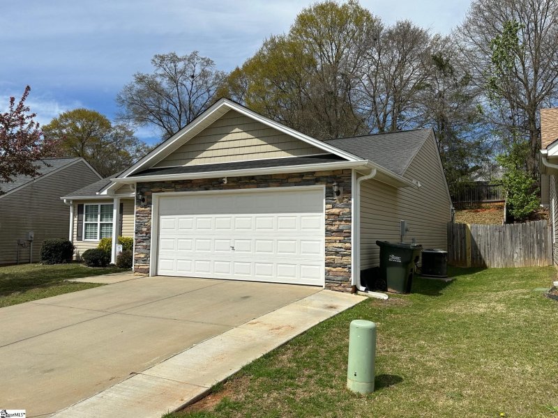 Property image 2 at 207 Cassidy Court, Simpsonville, SC 29680