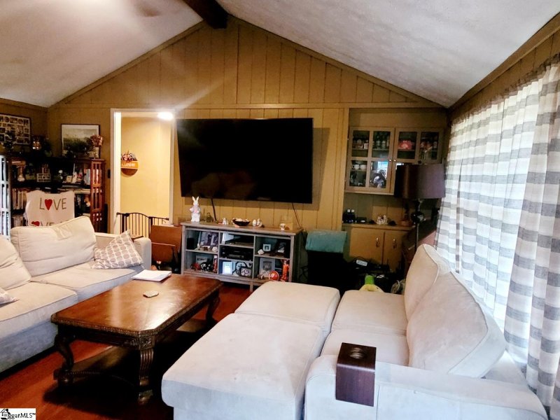 Property image 2 at 116 Sandhurst Drive, Simpsonville, SC 29680