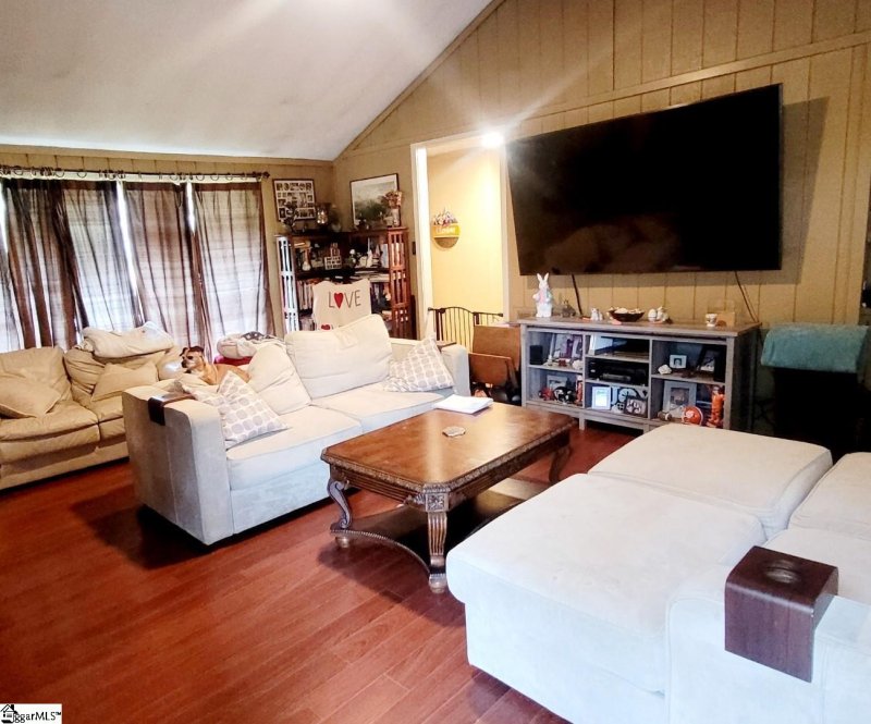 Property image 3 at 116 Sandhurst Drive, Simpsonville, SC 29680