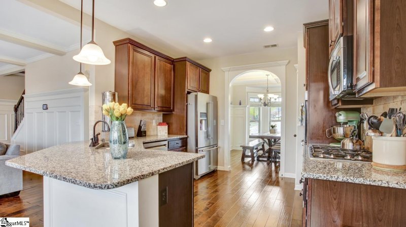 Property image 5 of 618 Delany Court in Glen Lake, Boiling Springs, SC 29316