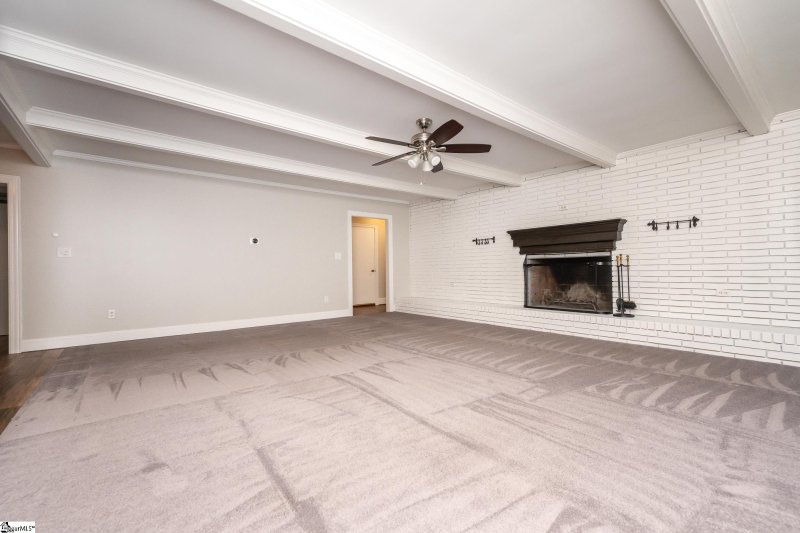 Property image 4 at 201 Oakfield Avenue, Easley, SC 29640