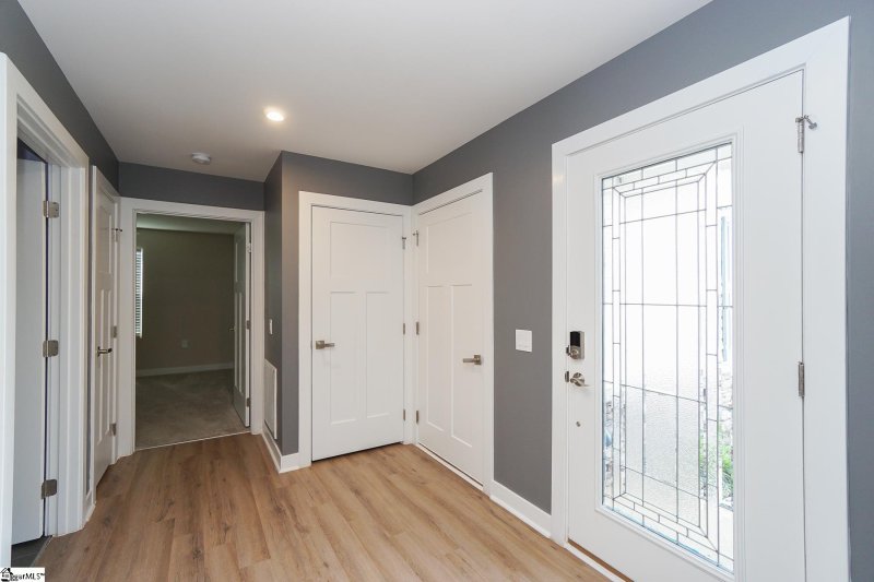 Property image 3 at 303 Vernonburg Court, Piedmont, SC 29673