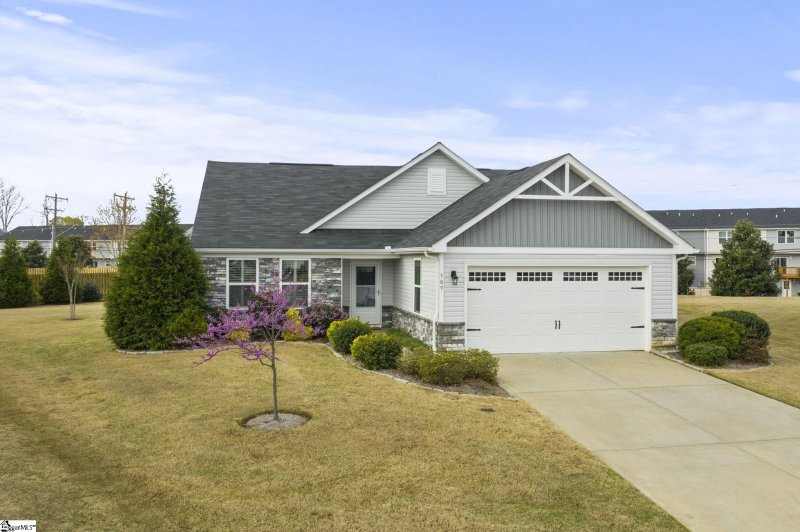509 Harwood Court