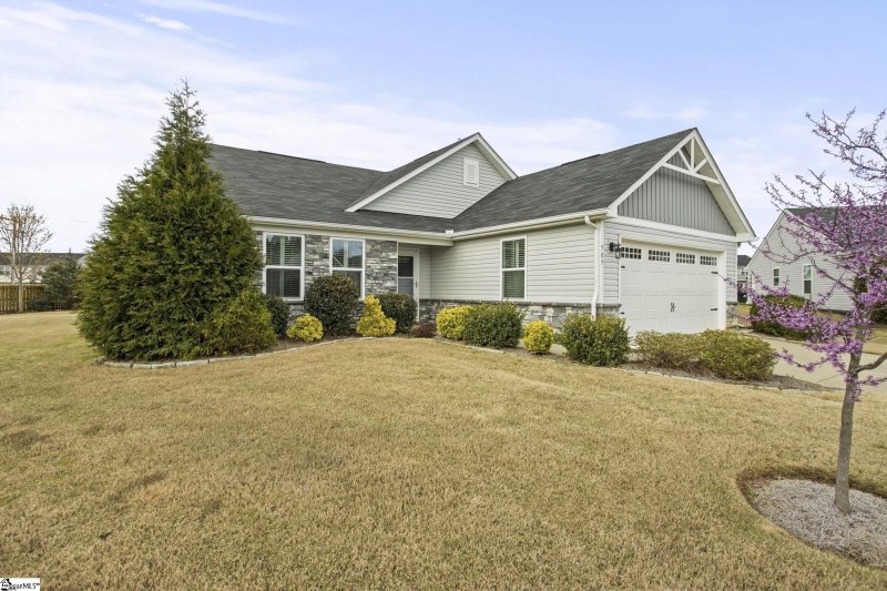 Property image 2 at 509 Harwood Court, Greenville, SC 29617