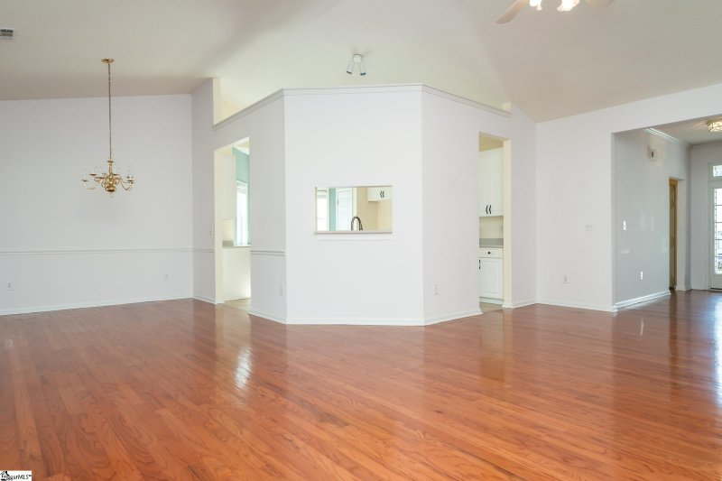 Property image 5 at 305 Cresthaven Place, Simpsonville, SC 29681