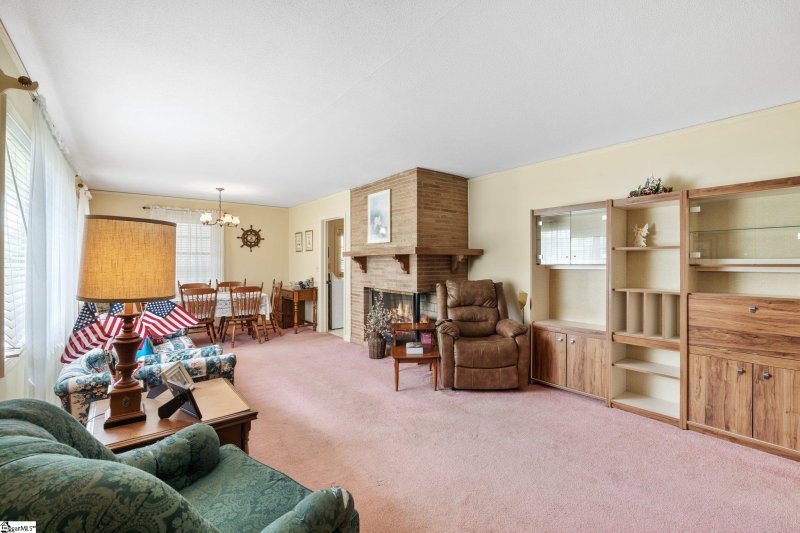 Property image 4 at 203 Fairhaven Drive, Taylors, SC 29687