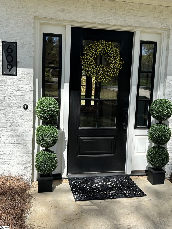 Property image 2 at 609 Don Drive, Greenville, SC 29607