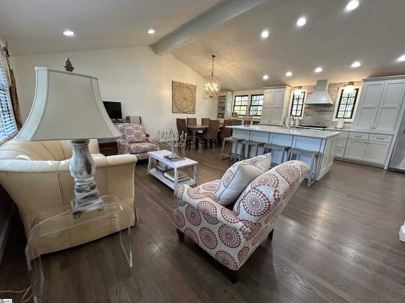 Property image 4 at 609 Don Drive, Greenville, SC 29607