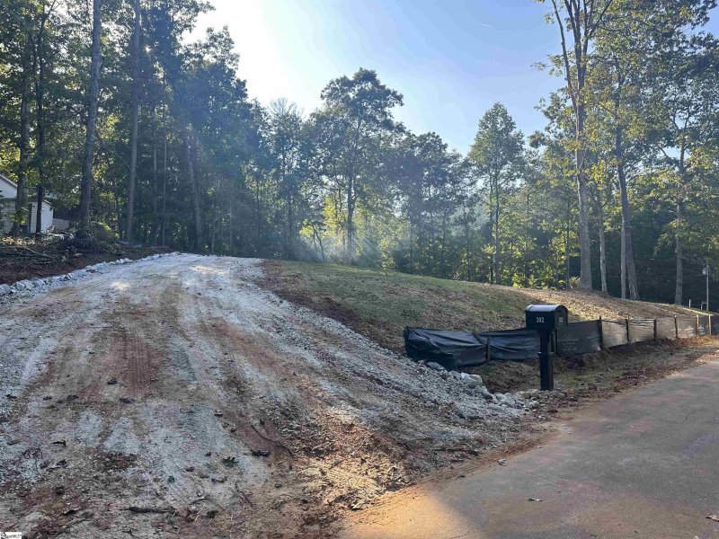 Property image 2 at 302 Brandywine Drive, Westminster, SC 29693