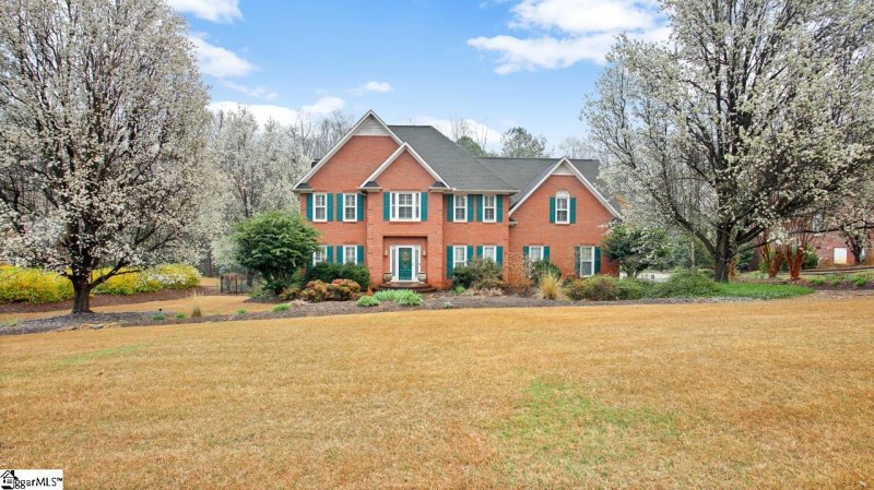 Property image 2 at 841 Oakcrest Road, Spartanburg, SC 29301