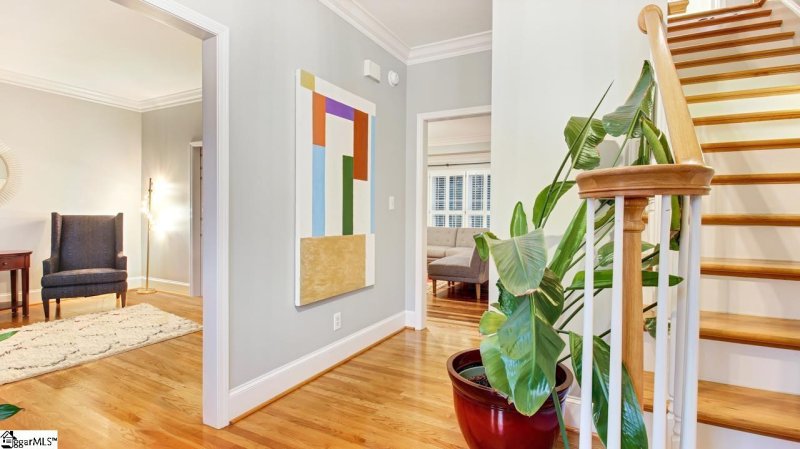 Property image 5 at 841 Oakcrest Road, Spartanburg, SC 29301