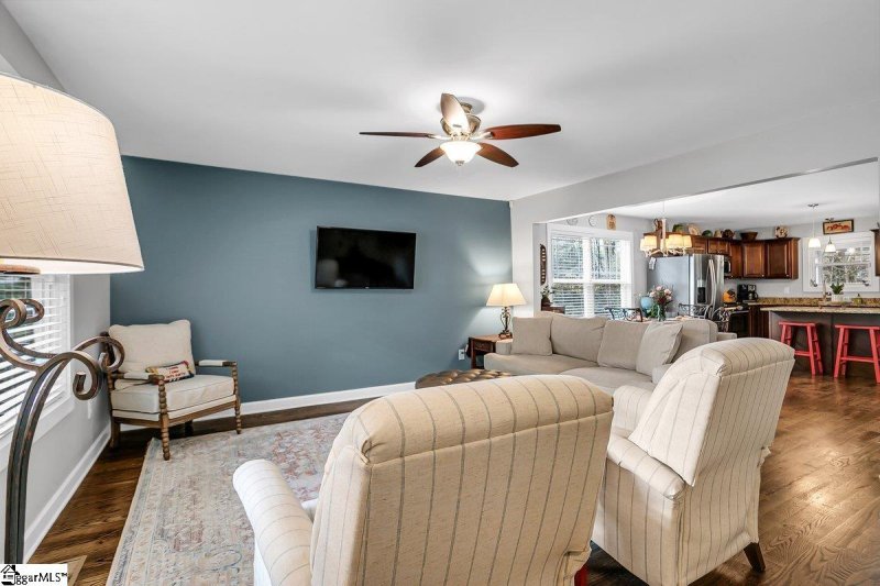 Property image 4 at 34 Briarcliff Drive, Greenville, SC 29607