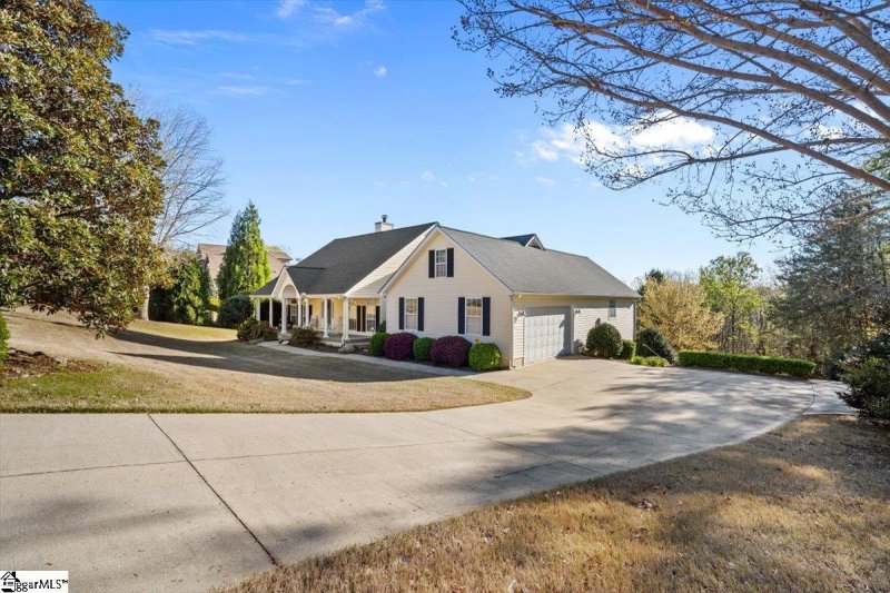 Property image 3 at 124 Paris Glen Way, Greenville, SC 29609