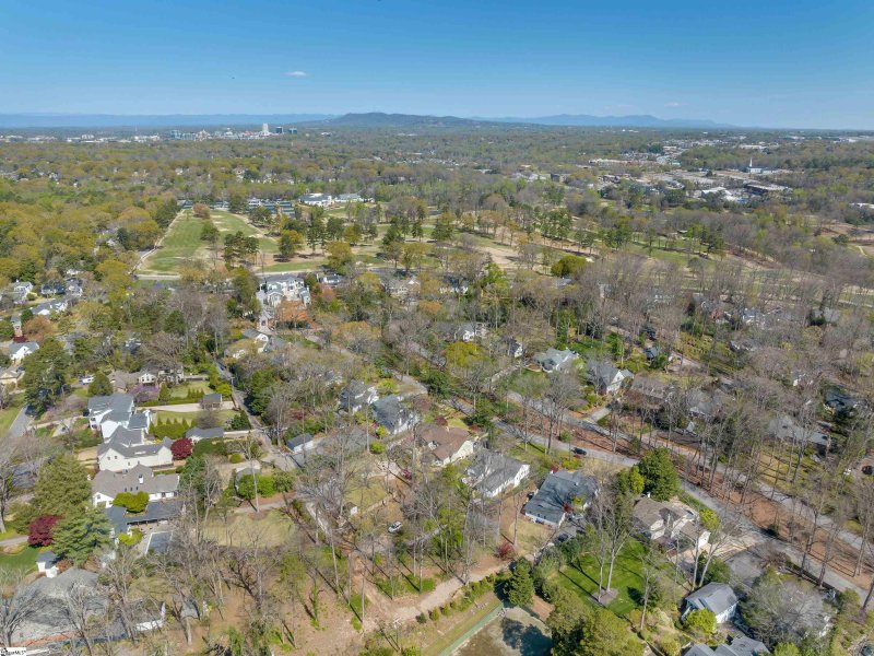 Property image 5 at 22 Heather Way, Greenville, SC 29605