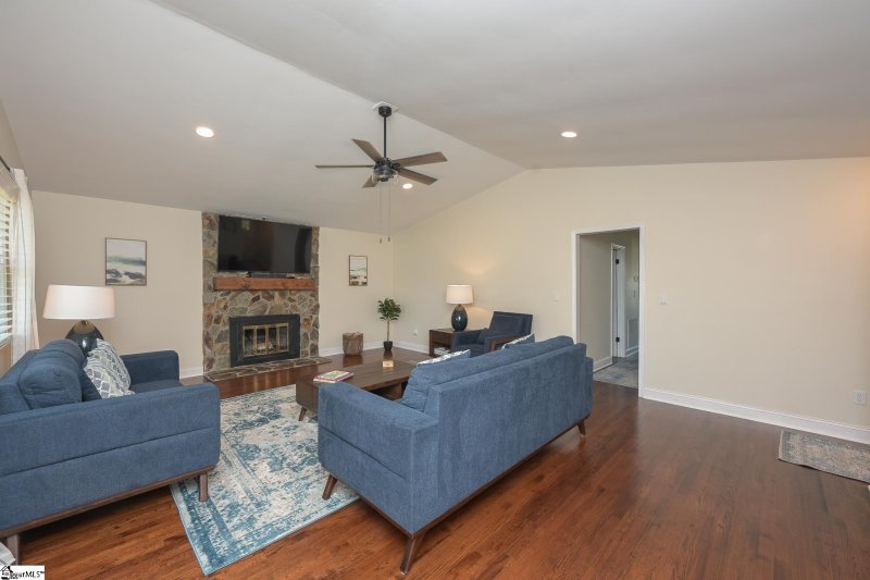 Property image 4 at 5 Choctaw Court, Taylors, SC 29687