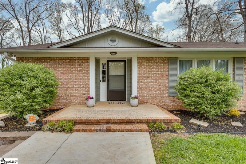 Property image 3 at 210 Timberlake Road, Anderson, SC 29625