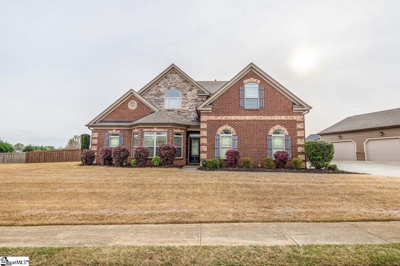 Property image 2 at 165 Harbrooke Circle, Greer, SC 29651