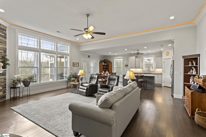 Property image 2 at 409 Grantleigh Court, Simpsonville, SC 29680