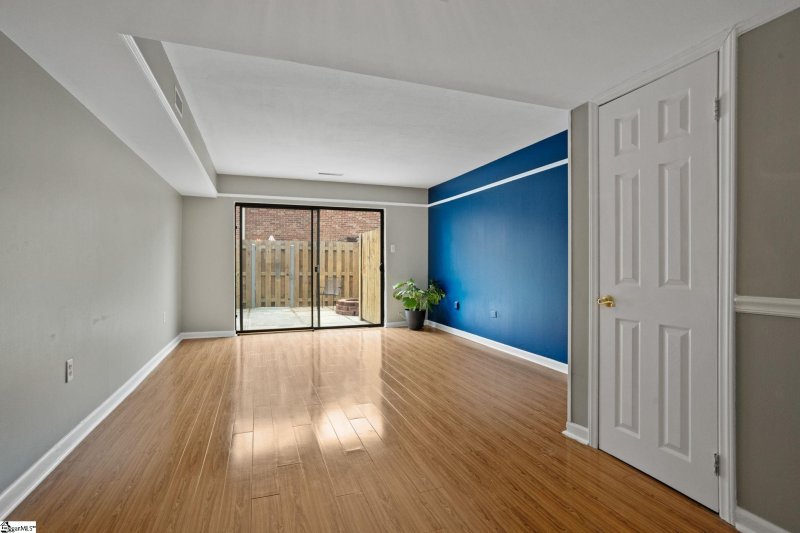 Property image 3 at 2530 E North Street, Greenville, SC 29615