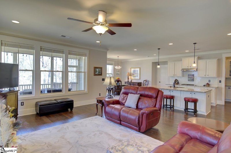 Property image 5 at 704 Carilion Lane, Greenville, SC 29617