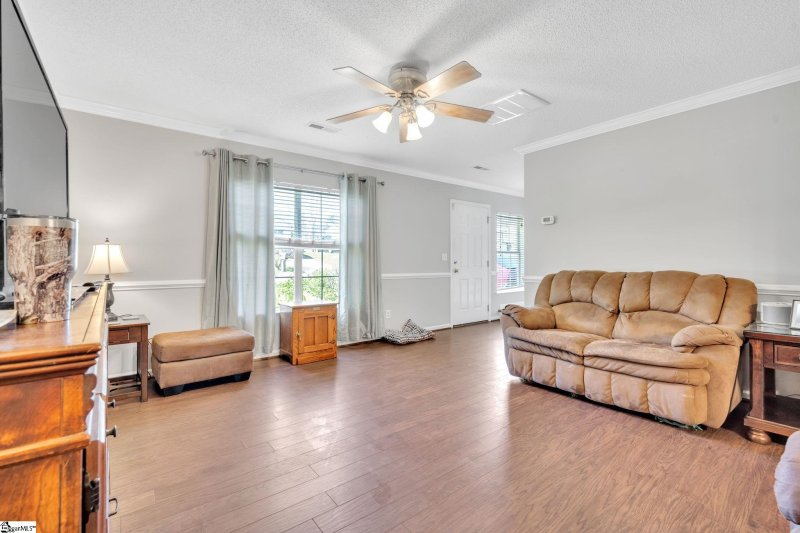 Property image 3 at 405 Kingsman Lane, Easley, SC 29642