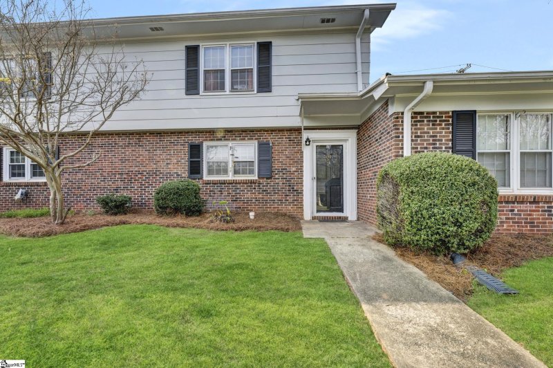 Property image 2 at 152 Fernridge Drive, Spartanburg, SC 29307
