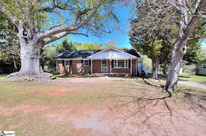 Property image 2 at 271 Clearview Circle, Travelers Rest, SC 29690