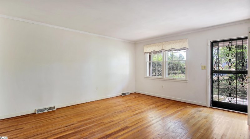 Property image 3 at 613 Don Drive, Greenville, SC 29607