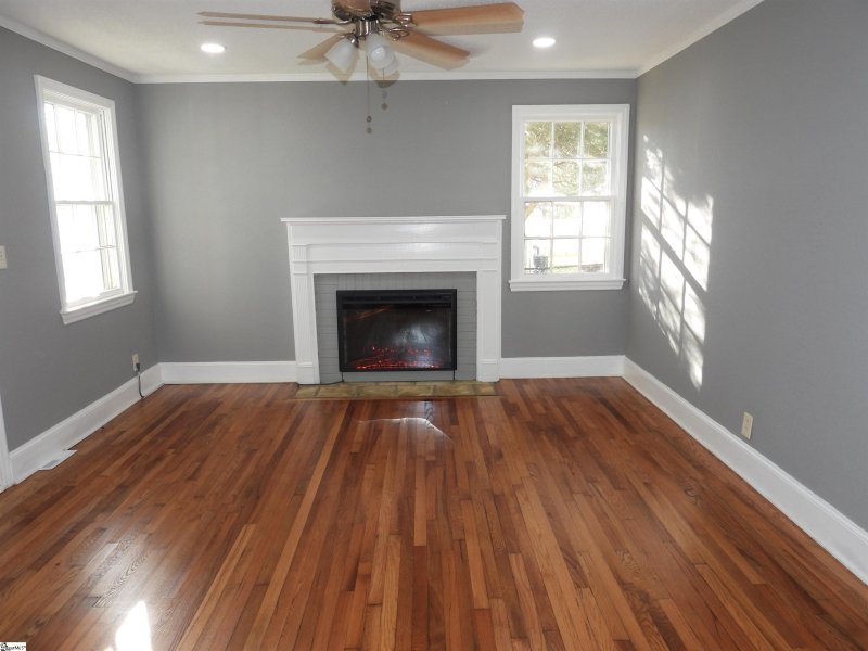 Property image 5 at 127 S Estate Drive, Greenville, SC 29605