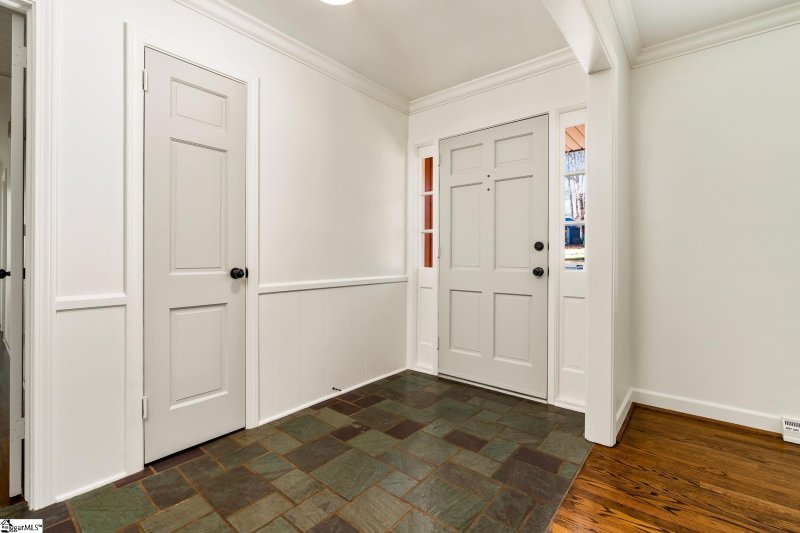 Property image 4 of 102 Ramblewood Lane in Wildaire, Greenville, SC 29615