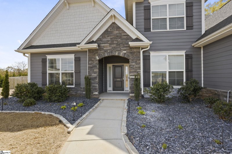 Property image 2 at 404 Meadowcroft Lane, Simpsonville, SC 29681
