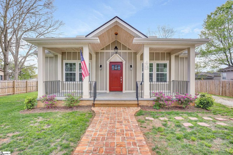 Property image 5 at 4 7th Street, Greenville, SC 29611-5420