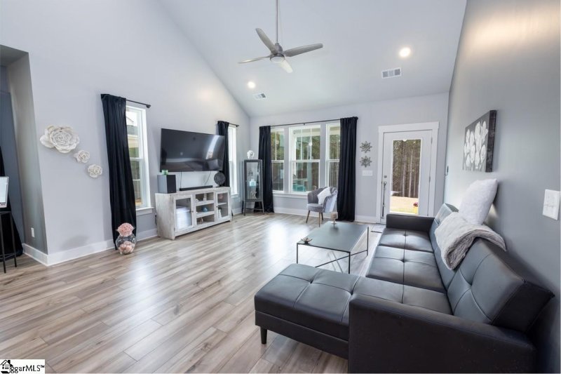 Property image 4 at 201 Grange Valley Lane, Central, SC 29630