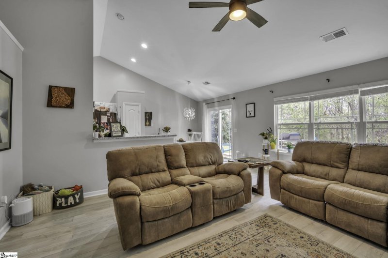 Property image 3 at 85 Caledonia Drive, Easley, SC 29642