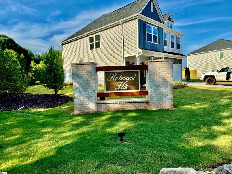 Property image 2 at 12046 Lansbury Drive, Inman, SC 29349