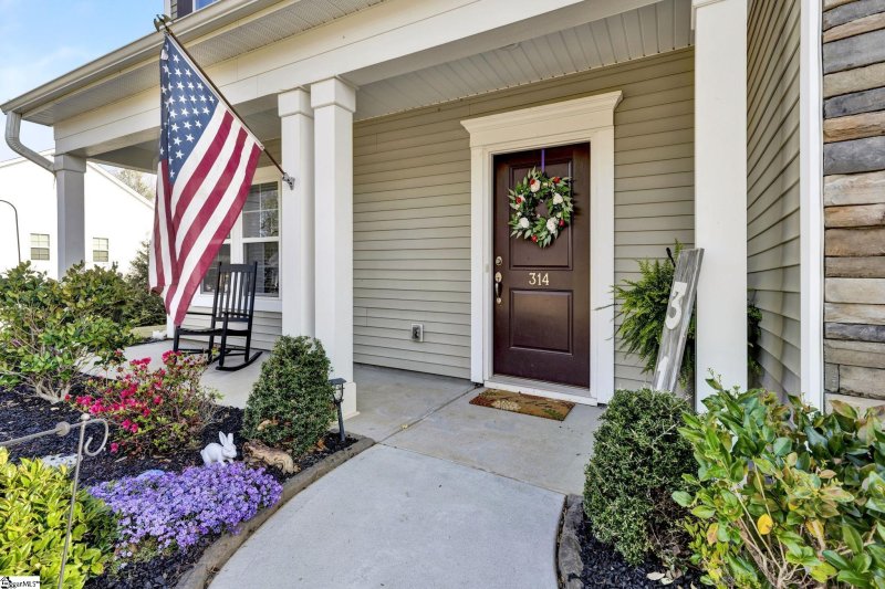 Property image 2 at 314 Avendell Drive, Easley, SC 29642-7606