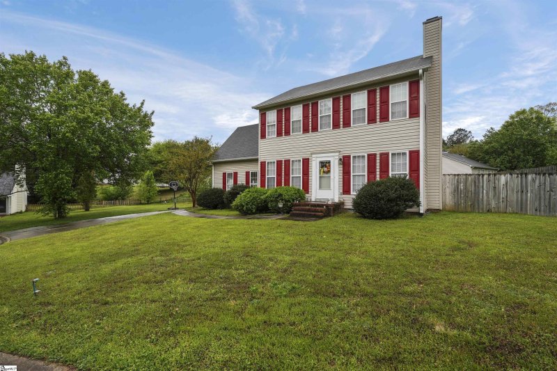 Property image 2 at 16 Greyleaf Court, Simpsonville, SC 29680