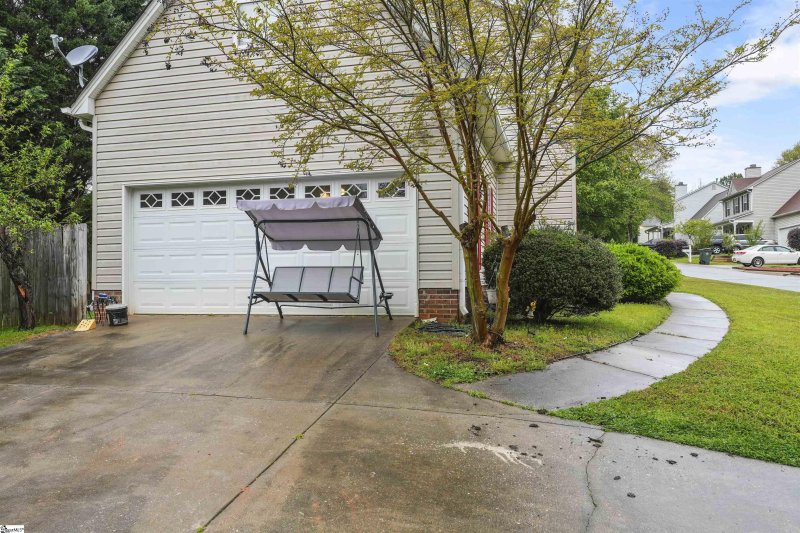 Property image 5 at 16 Greyleaf Court, Simpsonville, SC 29680