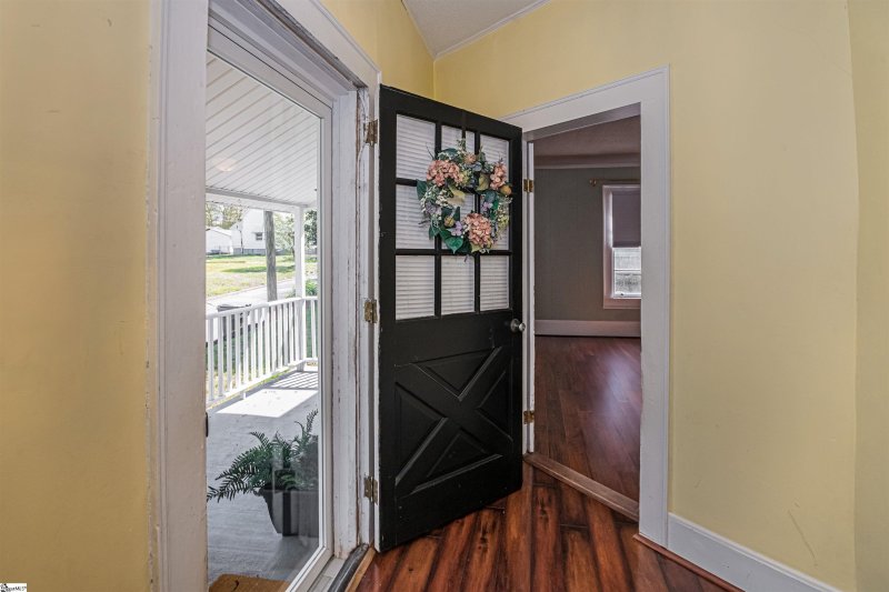 Property image 5 at 405 Connecticut Avenue, Greer, SC 29650-2110