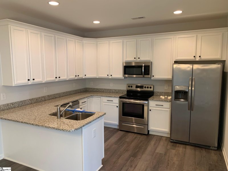 Property image 4 at 4 Magnolia Green Drive, Greer, SC 29650